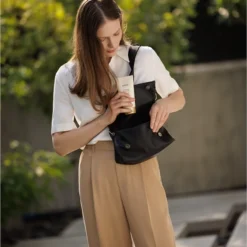 AHAVA Body Essential Hydration Protecting Body Lotion -Promos Sublim Zen Magasin ahava body essential hydration protecting body lotion lait protecteur corps 3